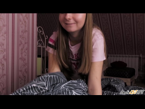 ❤️ Blondina îi suge adânc prietenei ei și primește spermă în gură at porn ro.javarchive.top ❤